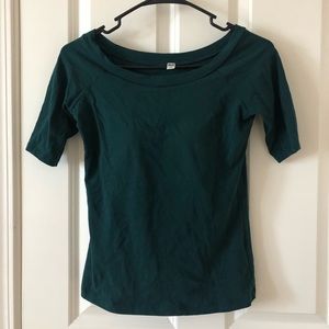 Uniqlo off-shoulder tee + bra